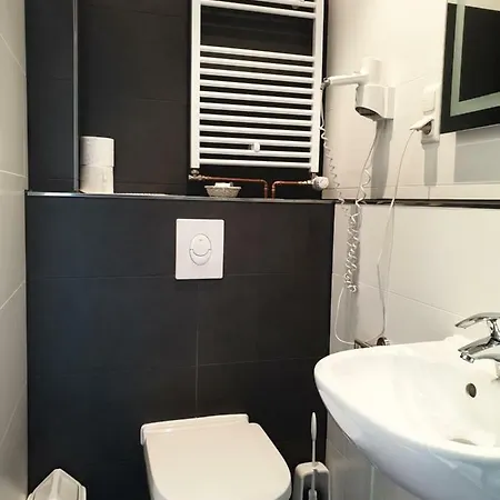 潘森费舍尔库达姆酒店 酒店