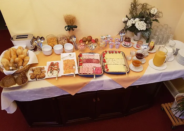 호텔 피셔 암 쿠담 3*