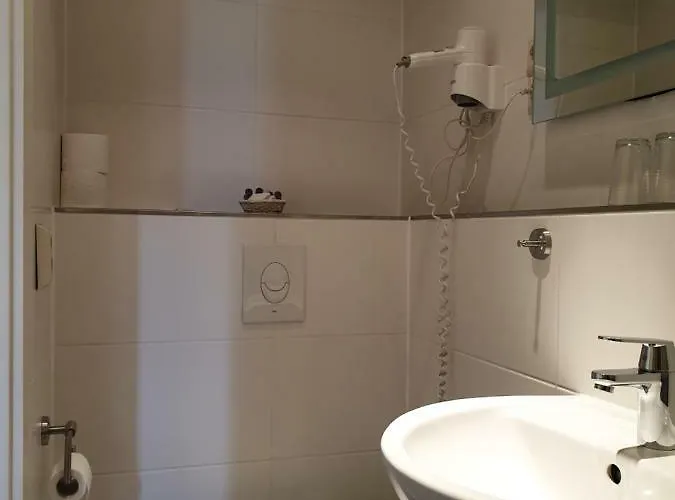 潘森费舍尔库达姆酒店